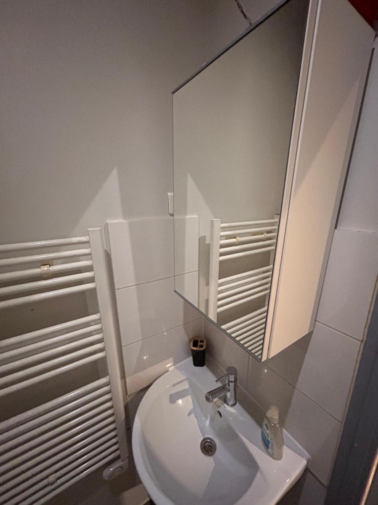 # Le 11 # Joli F2 Renove, Centre Appartement