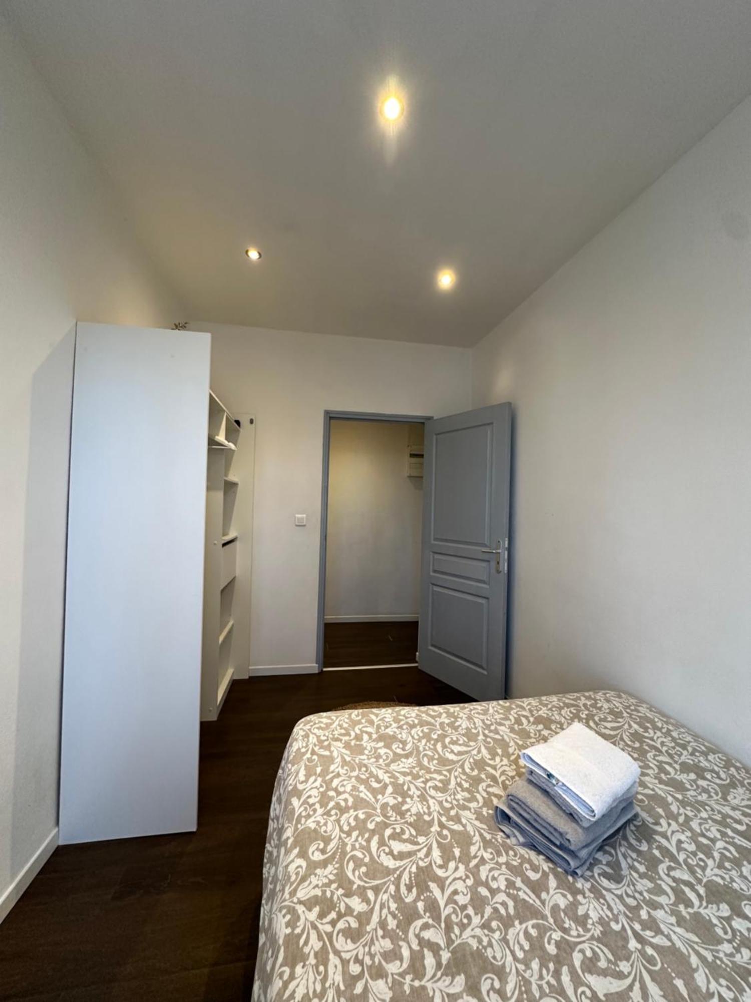 Appartement # Le 11 # Joli F2 Renove, Centre