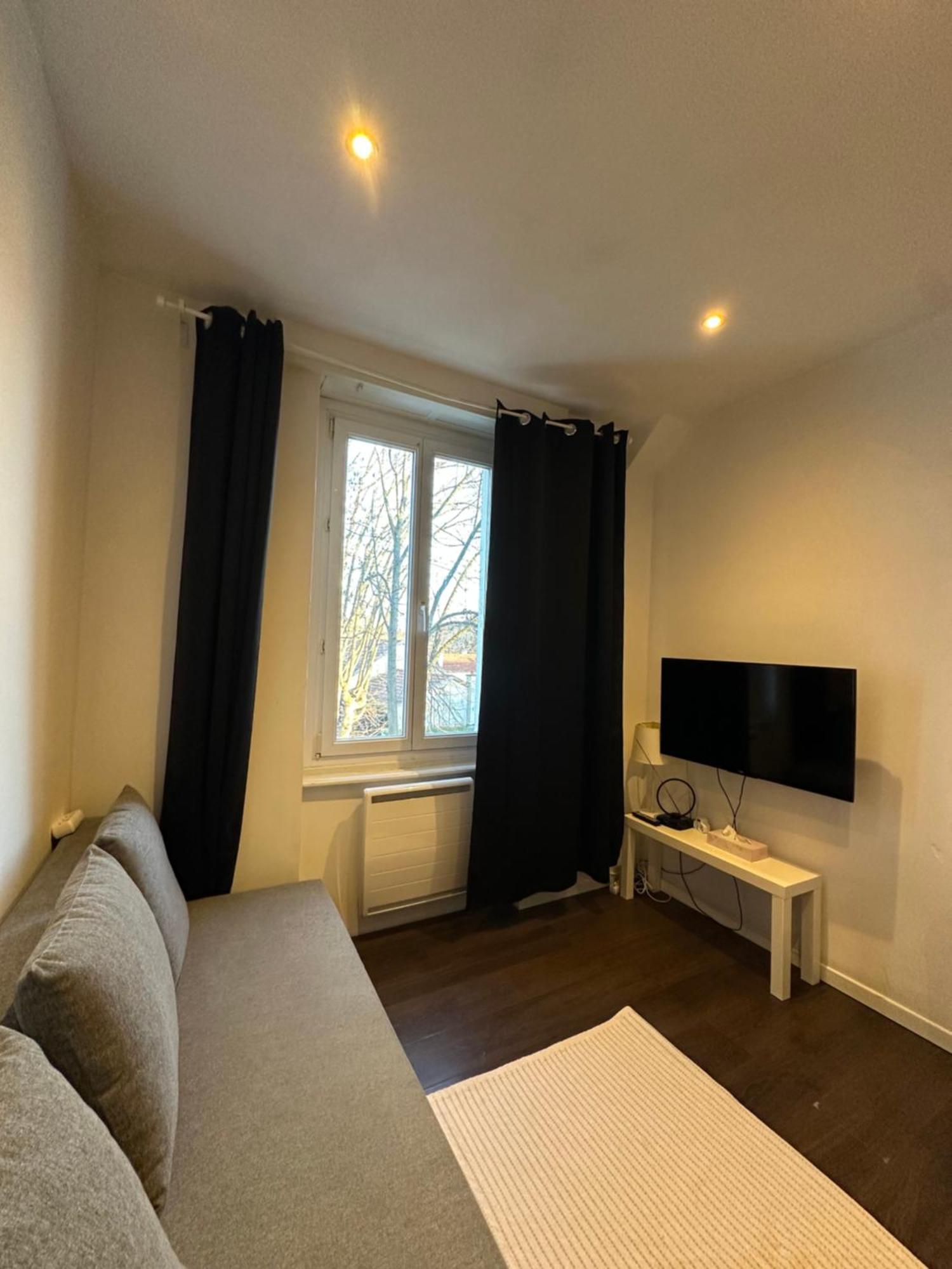 Apartamento # Le 11 # Joli F2 Renove, Centre *